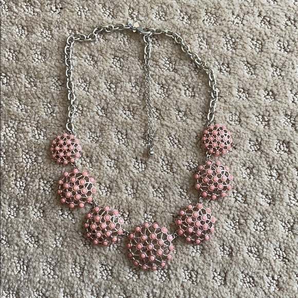 Banana republic statement necklace - Picture 1 of 3